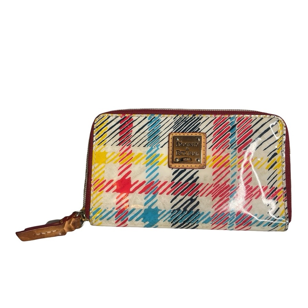 Dooney & Bourke Chatham plaid vinyl zip wallet Red/Tan Wallet leather accents.